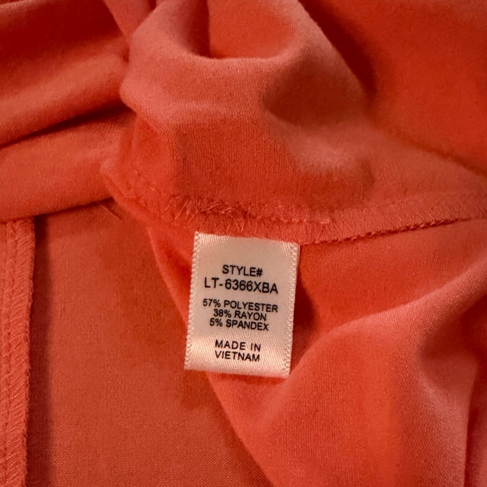 Zenana Lace Sleeve V-Neck Top Coral - Size 1X (NEW) - Picture 6 of 6